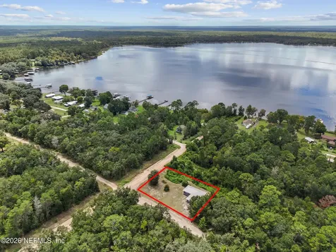127 Rainbow Drive Florahome FL 32140