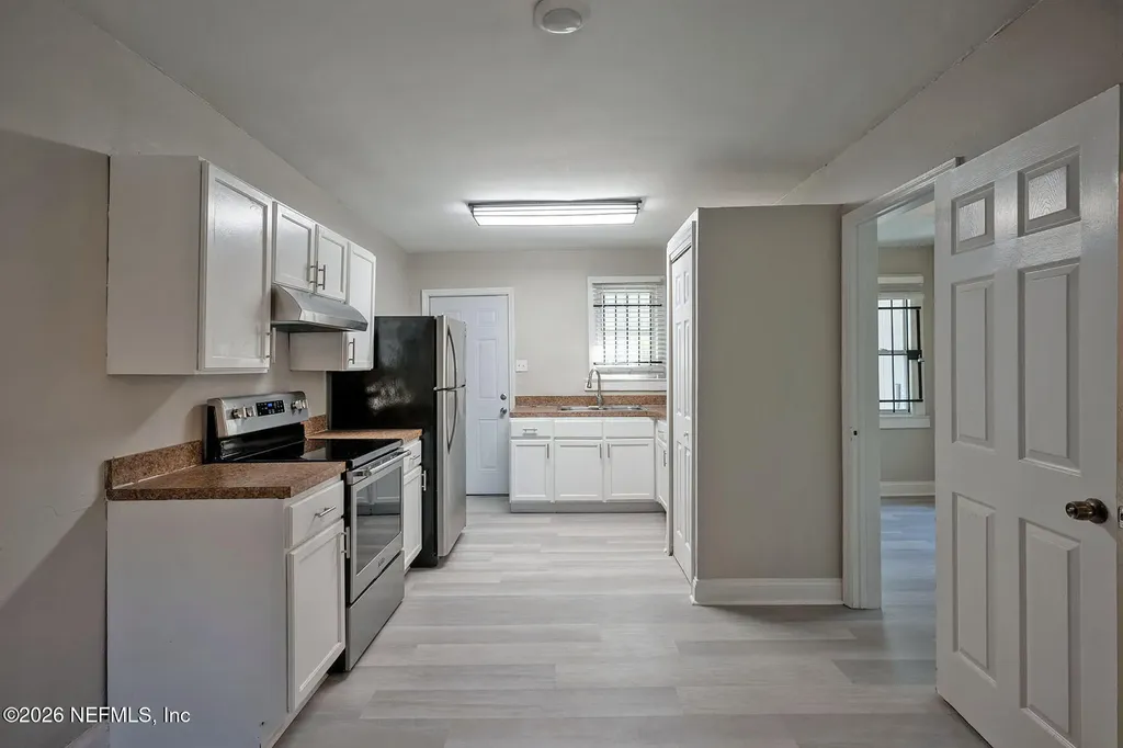 2036 W 11th Street Jacksonville FL 32209