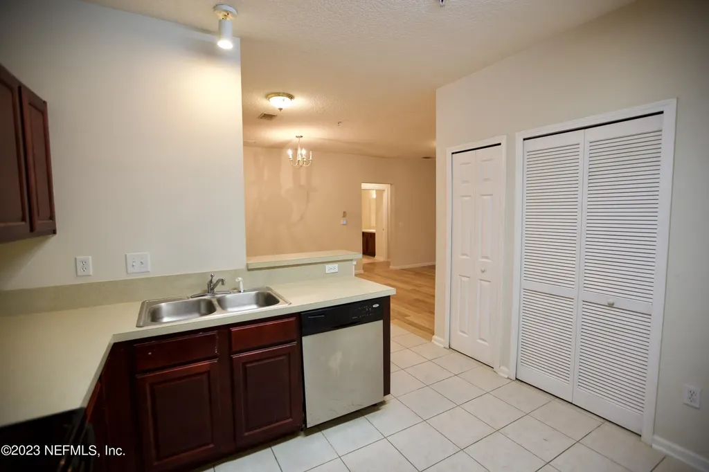 3600 Lenin Peak Court Jacksonville FL 32210