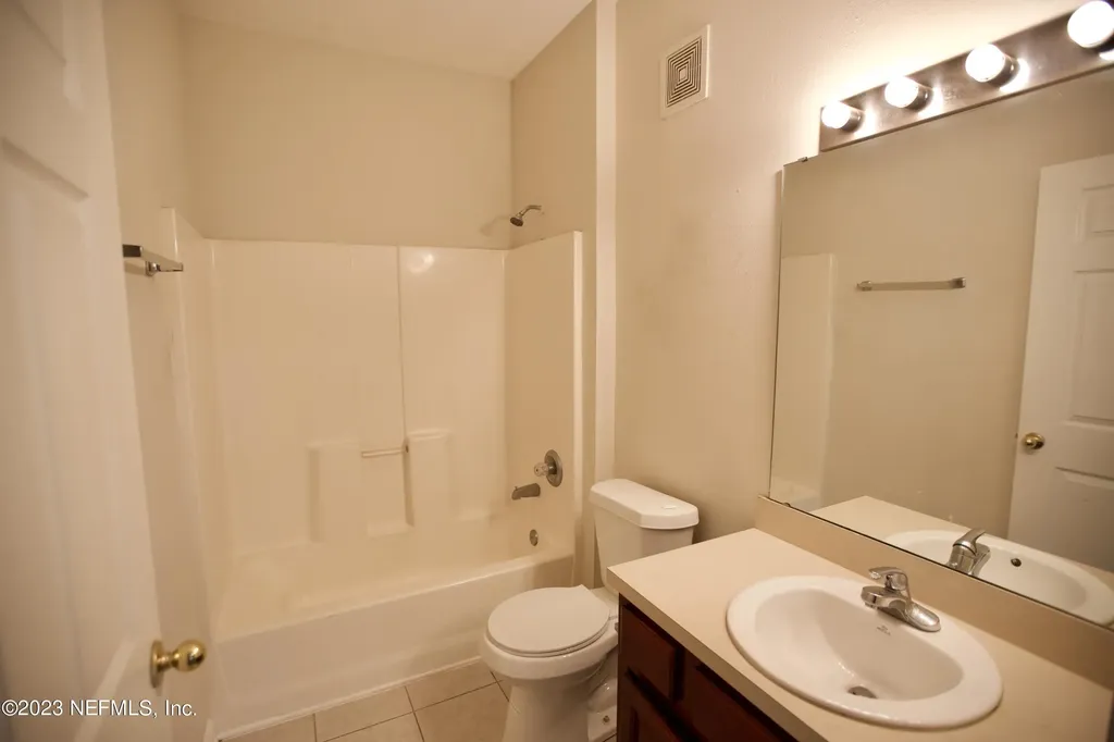 3600 Lenin Peak Court Jacksonville FL 32210