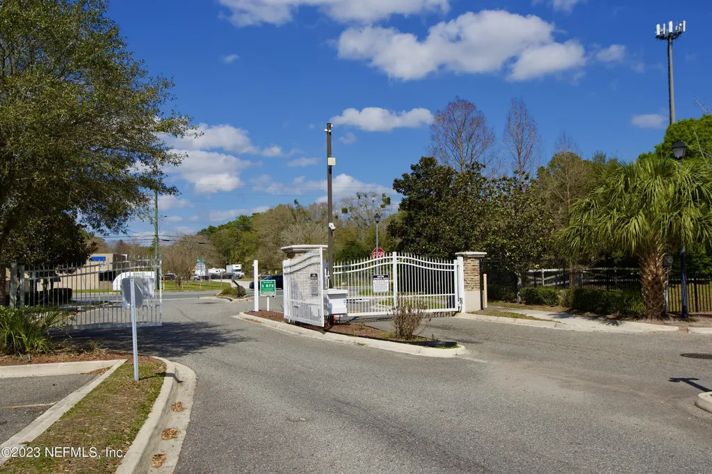 3600 Lenin Peak Court Jacksonville FL 32210