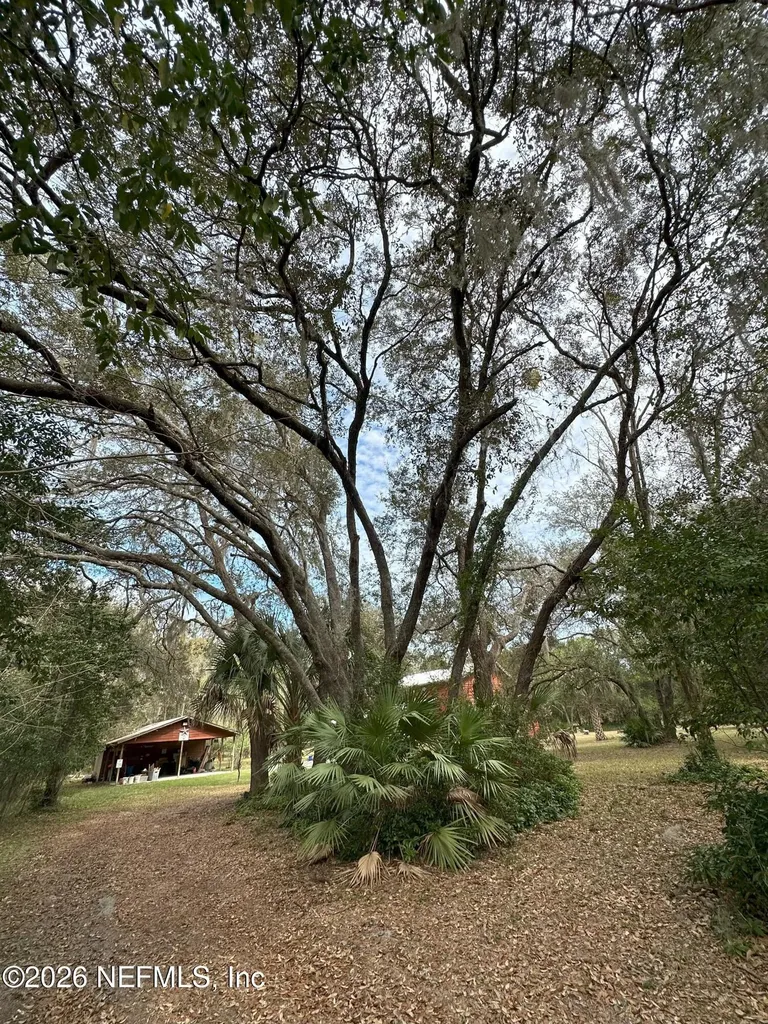 596 Fl-20 Palatka FL 32177