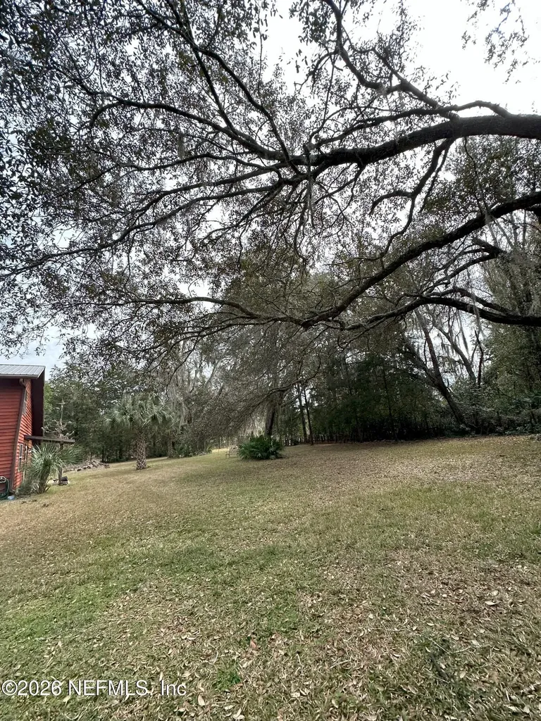 596 Fl-20 Palatka FL 32177
