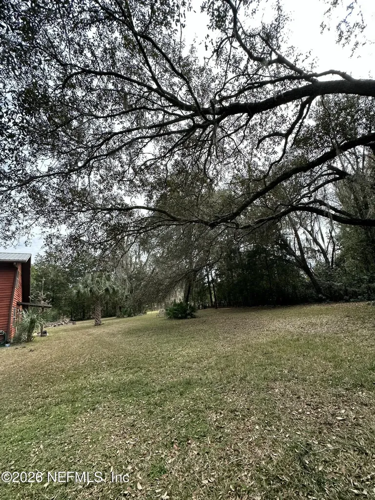 596 Fl-20 Palatka FL 32177