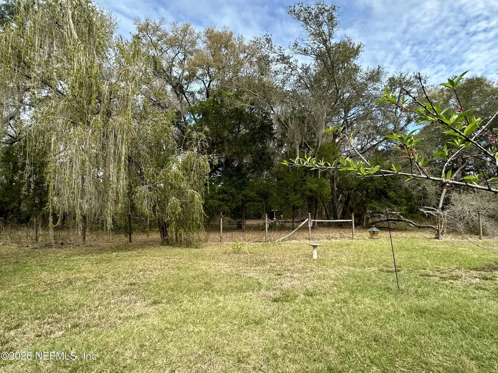 596 Fl-20 Palatka FL 32177