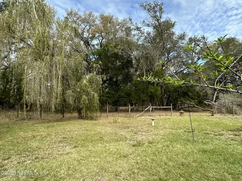596 Fl-20 Palatka FL 32177