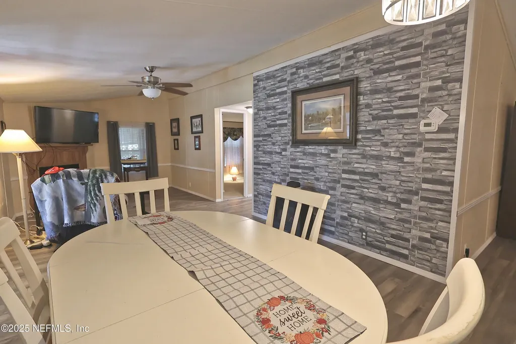 138 Edgewater Road Satsuma FL 32189
