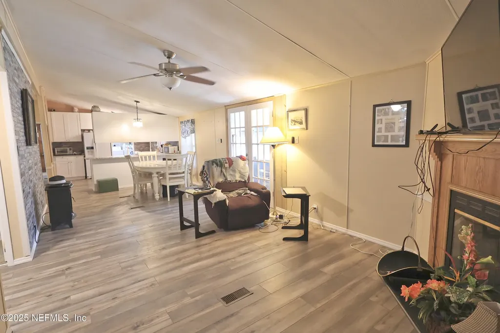 138 Edgewater Road Satsuma FL 32189
