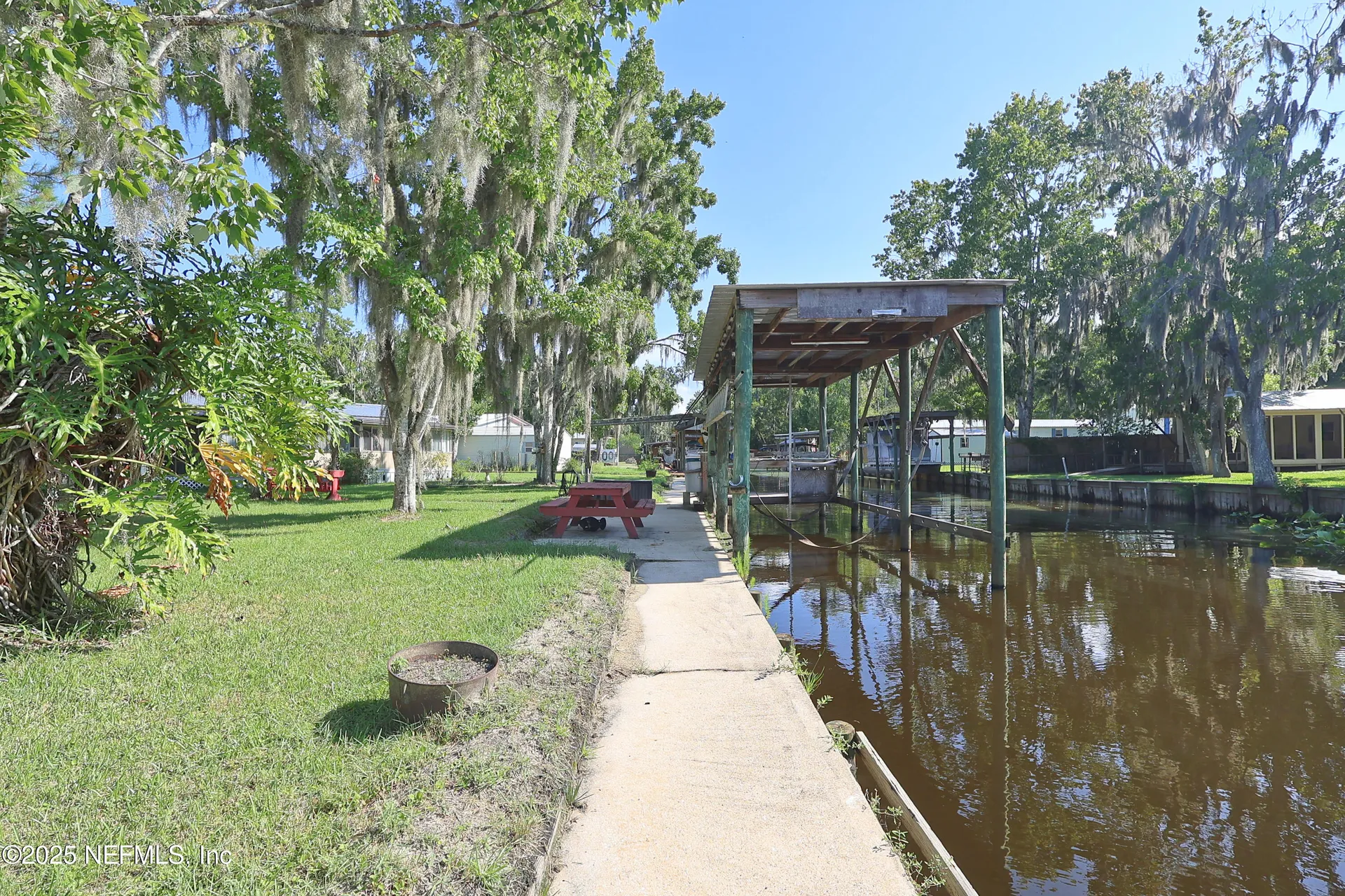 138 Edgewater Road Satsuma FL 32189
