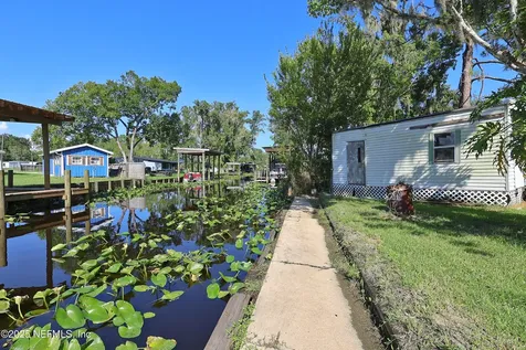 138 Edgewater Road Satsuma FL 32189