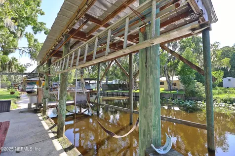138 Edgewater Road Satsuma FL 32189
