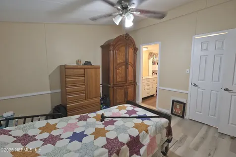 138 Edgewater Road Satsuma FL 32189