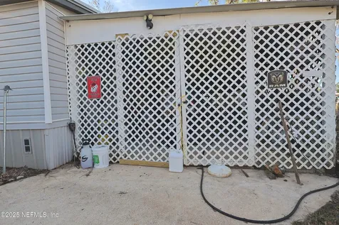 138 Edgewater Road Satsuma FL 32189