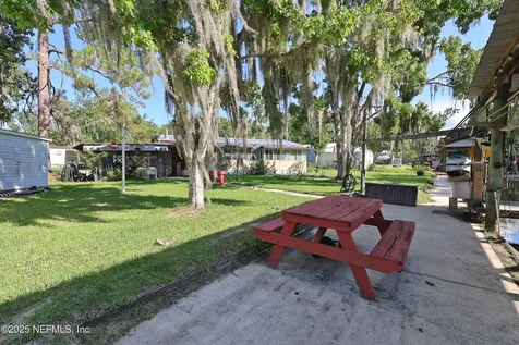 138 Edgewater Road Satsuma FL 32189