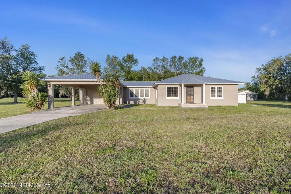 309 E River Road East Palatka FL 32131