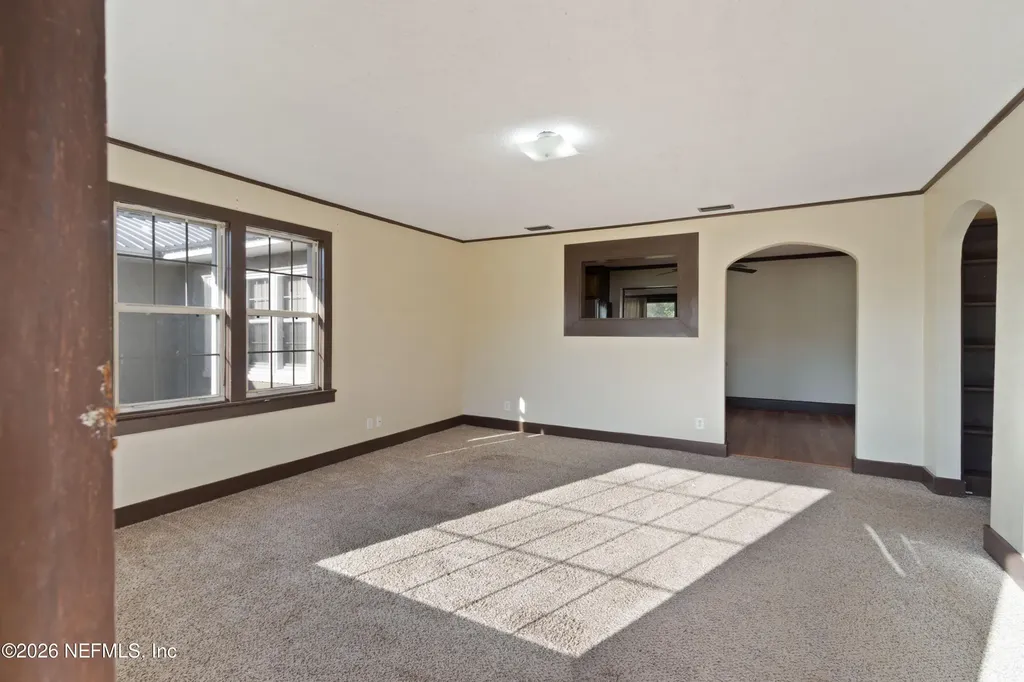 309 E River Road East Palatka FL 32131