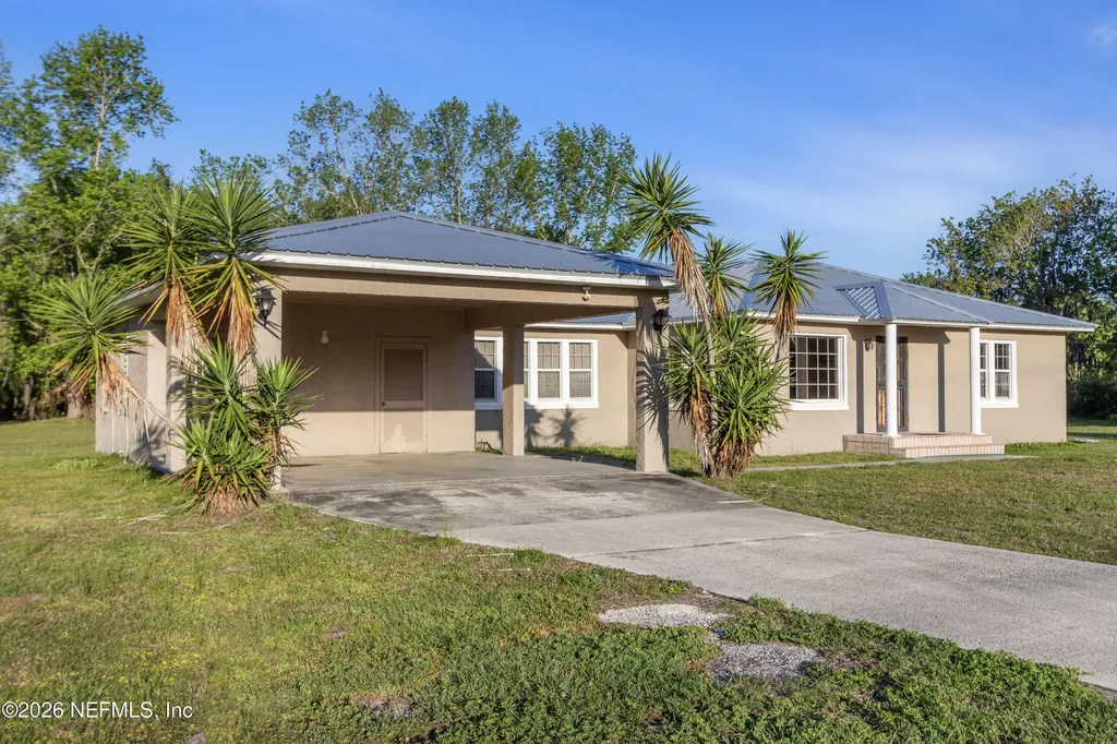 309 E River Road East Palatka FL 32131