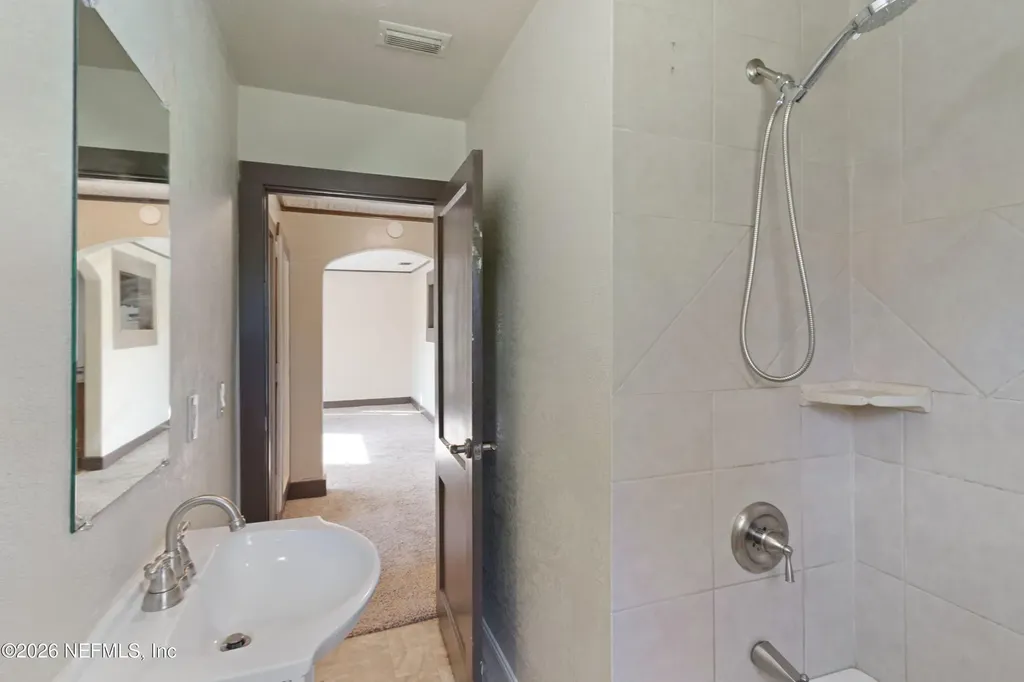 309 E River Road East Palatka FL 32131