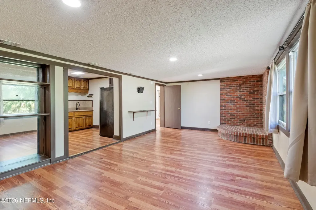 309 E River Road East Palatka FL 32131