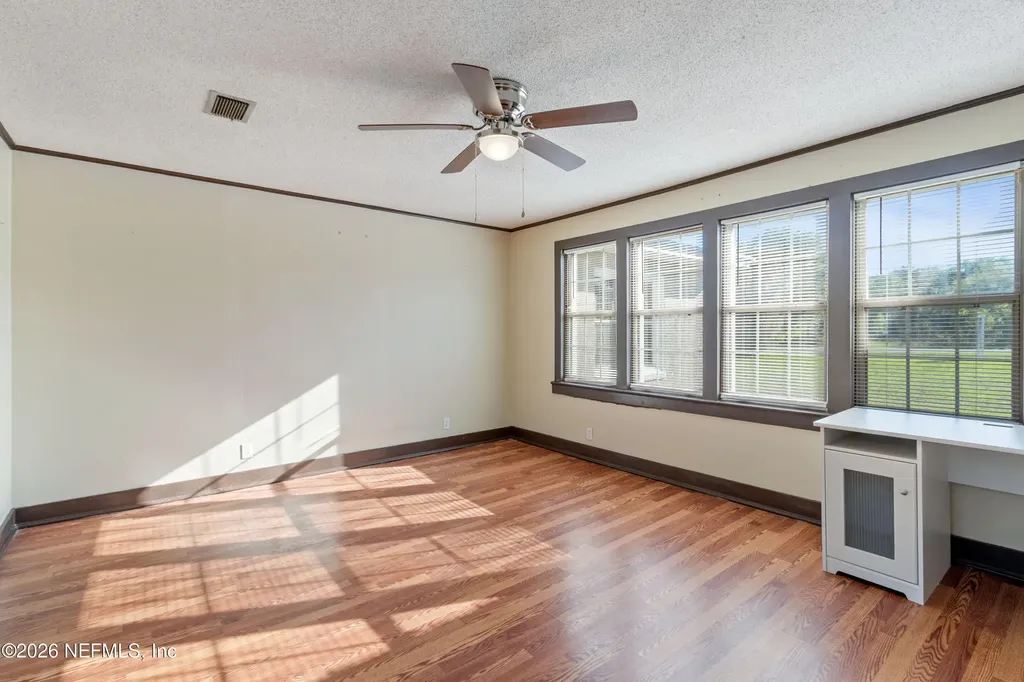 309 E River Road East Palatka FL 32131