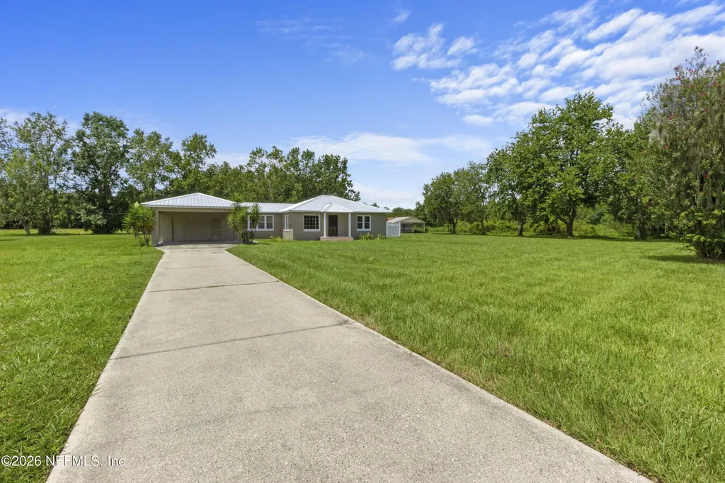 309 E River Road East Palatka FL 32131