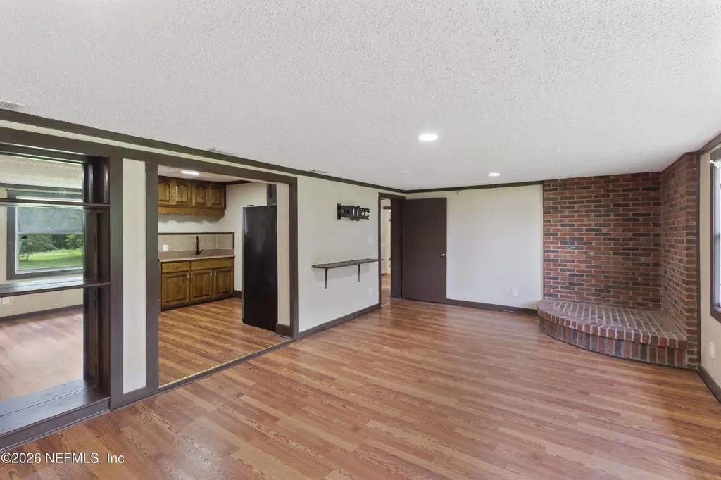 309 E River Road East Palatka FL 32131