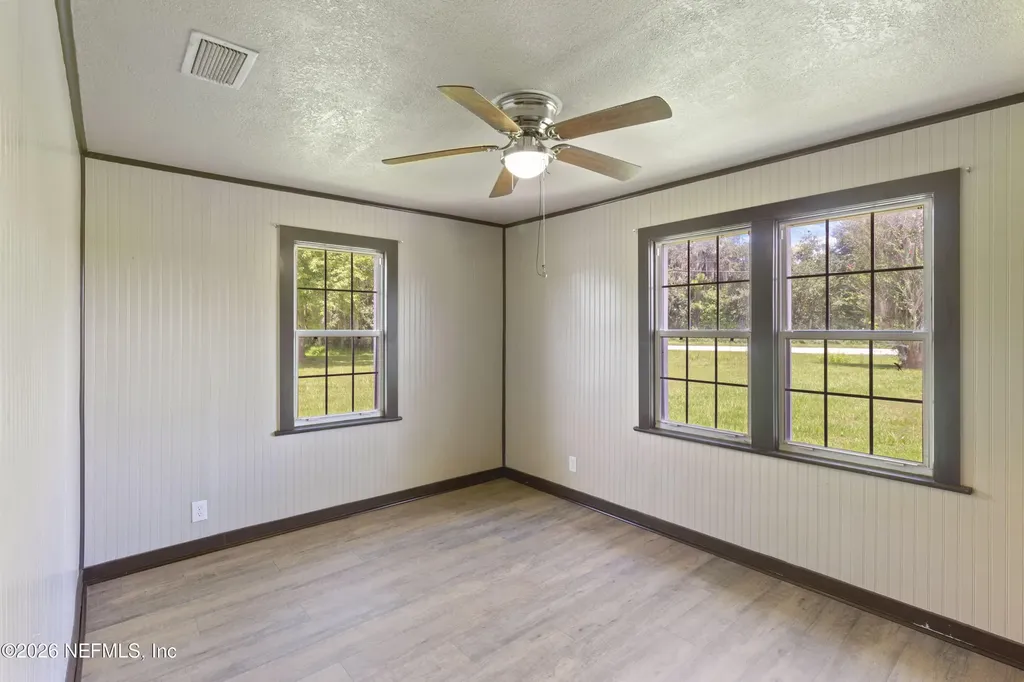 309 E River Road East Palatka FL 32131