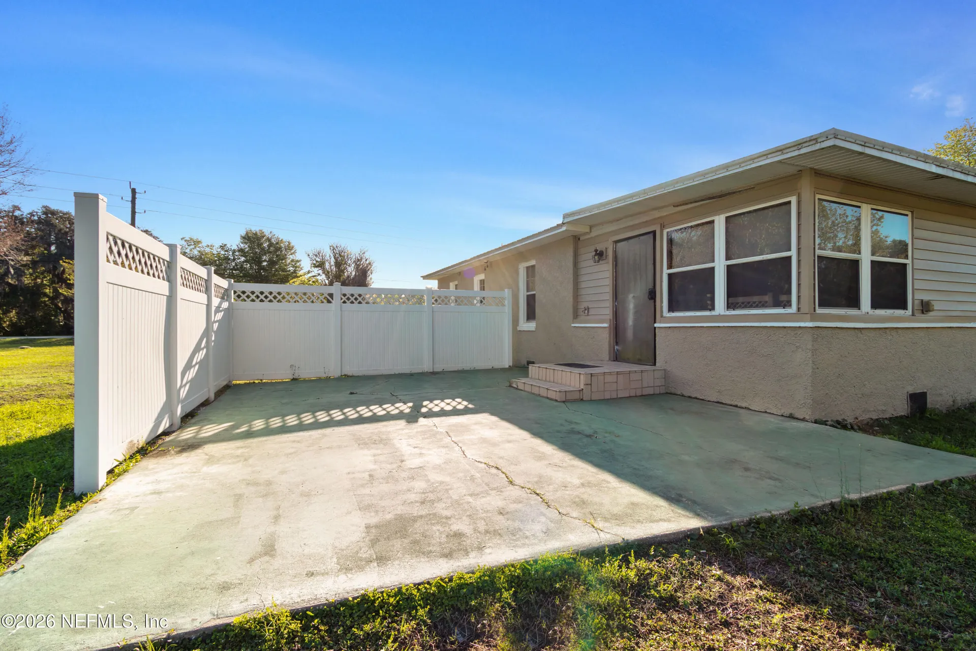 309 E River Road East Palatka FL 32131