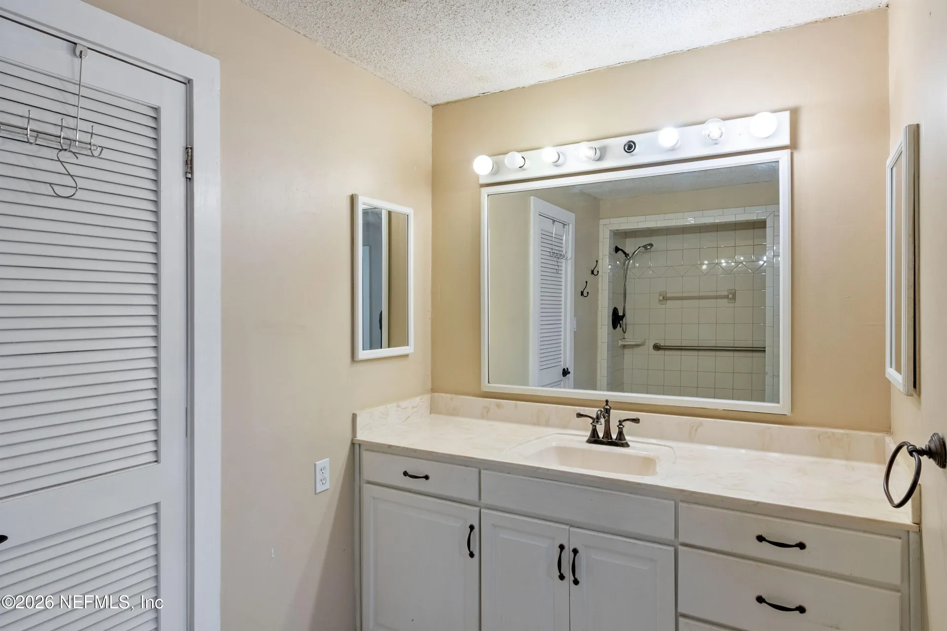 309 E River Road East Palatka FL 32131