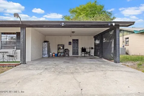 210 Holly Lane Palatka FL 32177