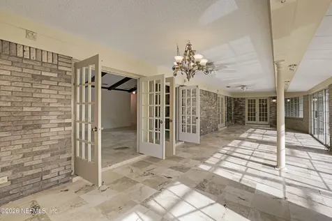 8691 San Servera Drive W Jacksonville FL 32217