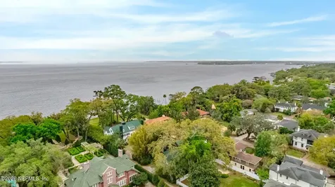 3675 Oak Street Jacksonville FL 32205