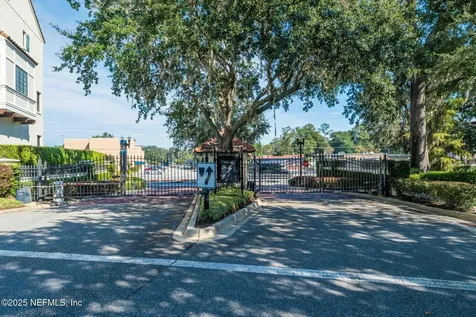 1363 Heritage Manor Drive Jacksonville FL 32207
