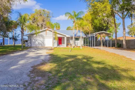 102 Lake Avenue Crescent City FL 32112