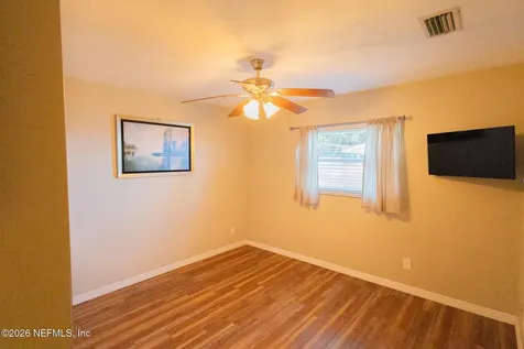 102 Lake Avenue Crescent City FL 32112