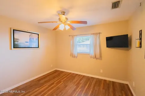 102 Lake Avenue Crescent City FL 32112