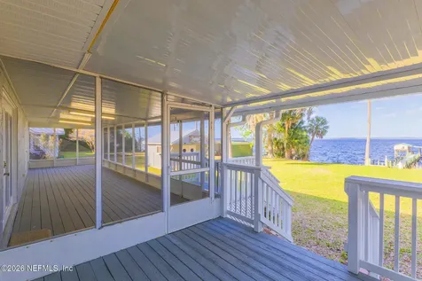 102 Lake Avenue Crescent City FL 32112