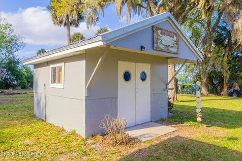 102 Lake Avenue Crescent City FL 32112