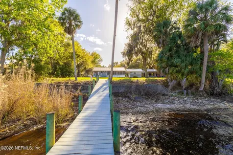 102 Lake Avenue Crescent City FL 32112