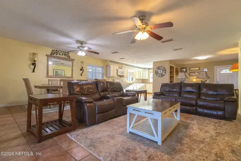 102 Lake Avenue Crescent City FL 32112