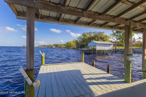 102 Lake Avenue Crescent City FL 32112