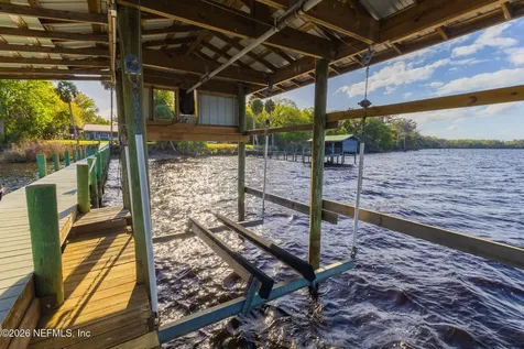 102 Lake Avenue Crescent City FL 32112