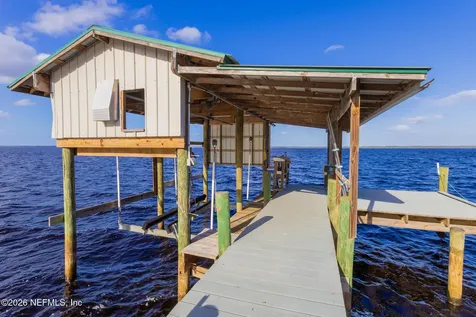 102 Lake Avenue Crescent City FL 32112