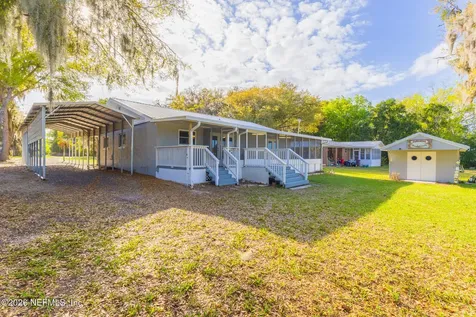 102 Lake Avenue Crescent City FL 32112