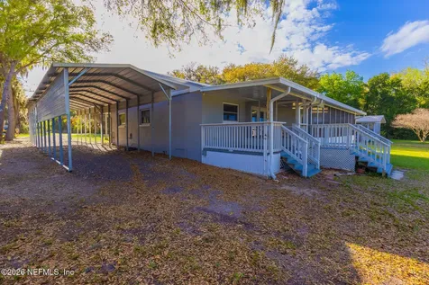 102 Lake Avenue Crescent City FL 32112
