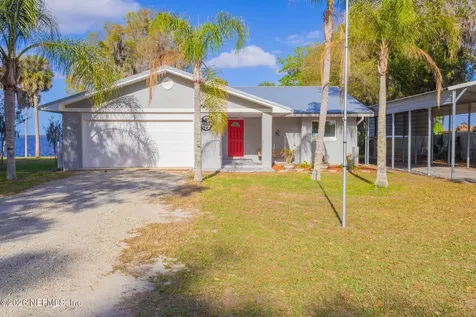 102 Lake Avenue Crescent City FL 32112