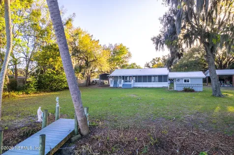 102 Lake Avenue Crescent City FL 32112