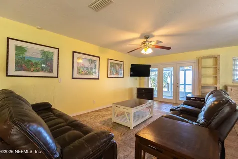 102 Lake Avenue Crescent City FL 32112
