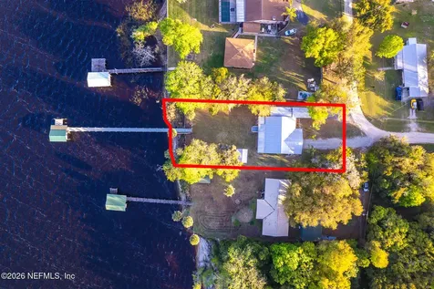 102 Lake Avenue Crescent City FL 32112