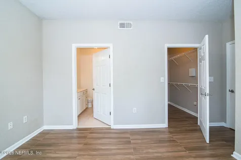 8539 Gate Parkway Jacksonville FL 32216